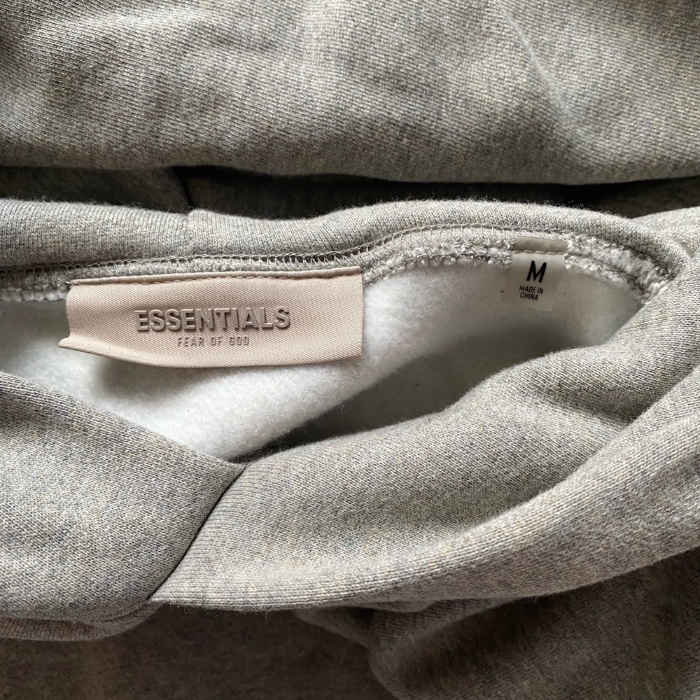 ESSENTIALS FEAR OF GOD DARK OATMEAL PULLOVER HOODIE - Picture 6 of 9